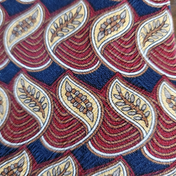 Geoffrey Beene Silk Tie - Picture 2 of 5